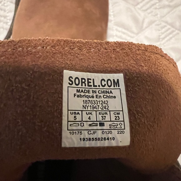 Like new Sorel women boots. Great condition - Picture 3 of 3